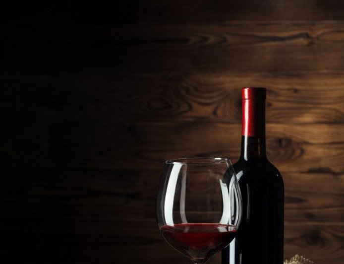 Los vinos encallan y los agricultores abandonan el negocio